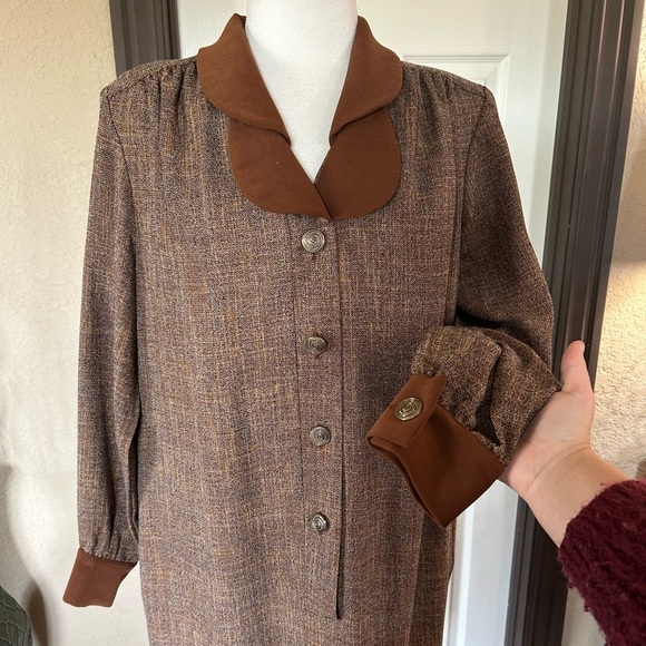 Brownstone Studio Vintage Dress - Picture 2 of 7